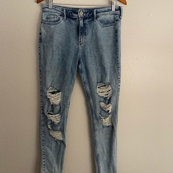 Distressed Denim Jean Hollister - Picture 1 of 5